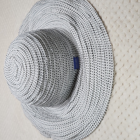 Wallaroo Hat Company Scrunchie Hat - Picture 6 of 12